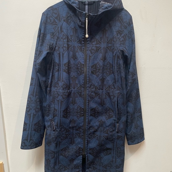 Lululemon Athletica Blue Patterned Hooded Jacket - Picture 2 of 4